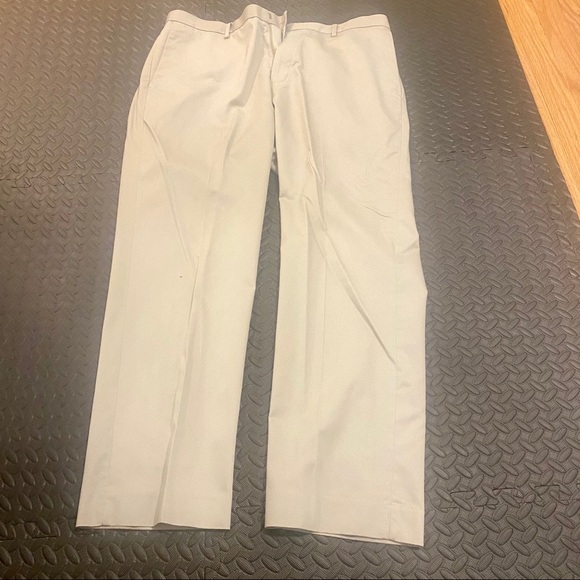 Tan / khaki pants - Picture 5 of 6